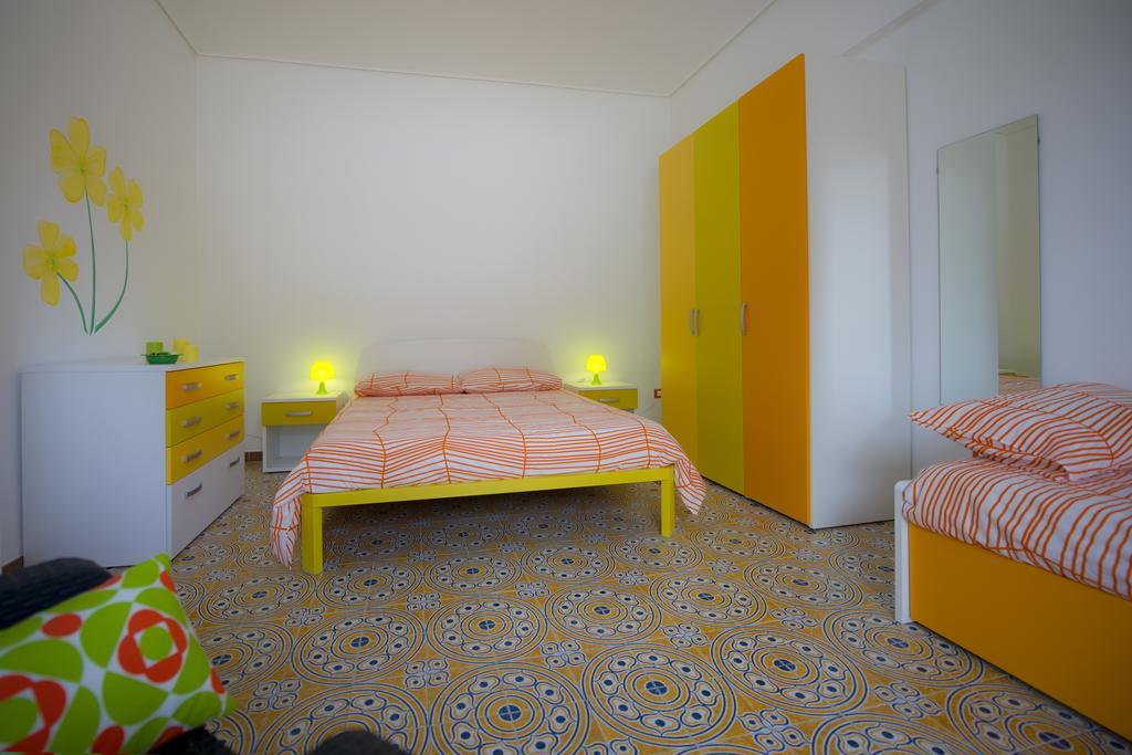 B&B Fiori Gialli Caucana Санта-Кроче- Камерина Номер фото
